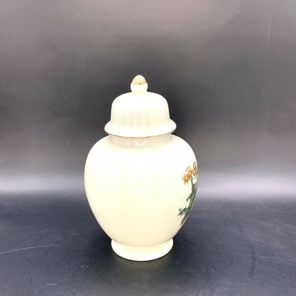 Vintage Japanese Ginger Jar with lid Gold trim Peacocks Flowers Berries Asian - Picture 3 of 10
